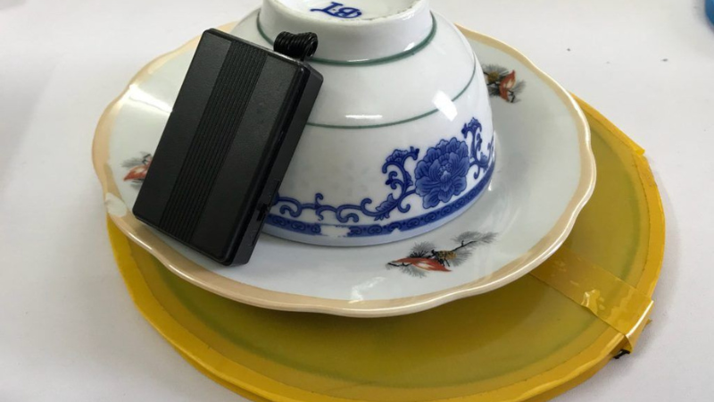 Thuật ngữ xóc đĩa bịp không cần đồ nghĩa là gì?